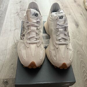 New Balance 327 Sneakers BN